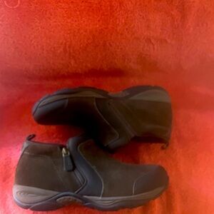 Chocolate brown ankle boots very nice and comfortable